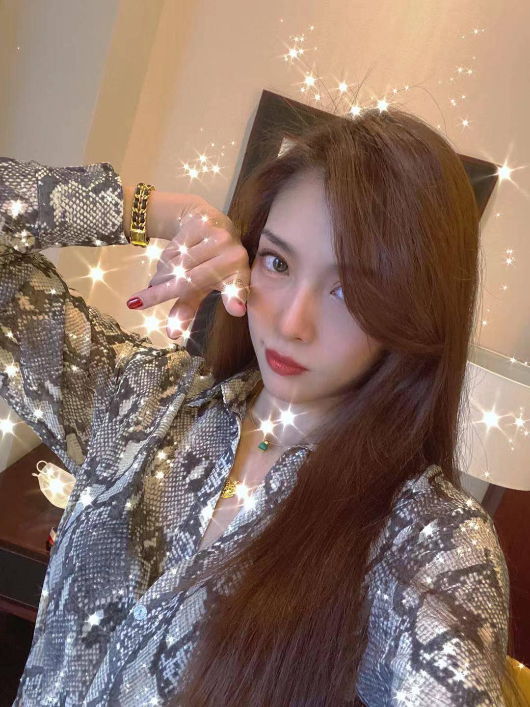 重庆QT私密情趣会所，妹妹主动有配合，全程激情