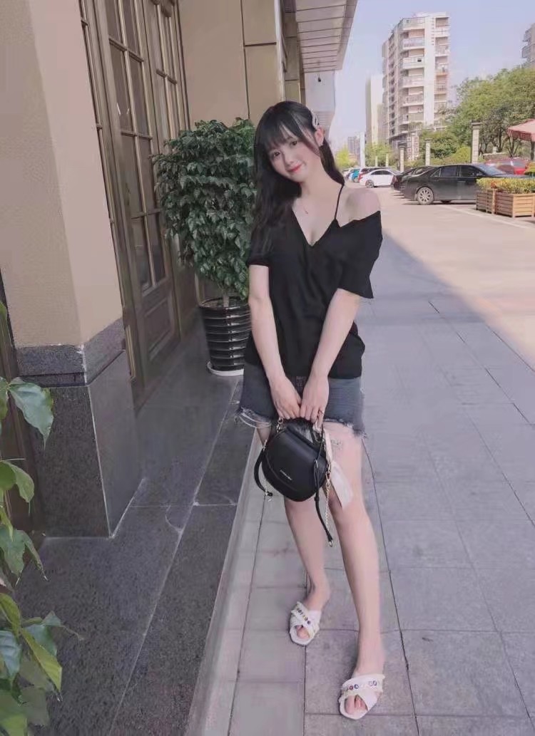 新开发的漂亮妹子一枚